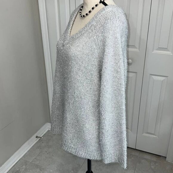 Lou & Grey V-neck Metallic Sweater - M - Picture 4 of 8